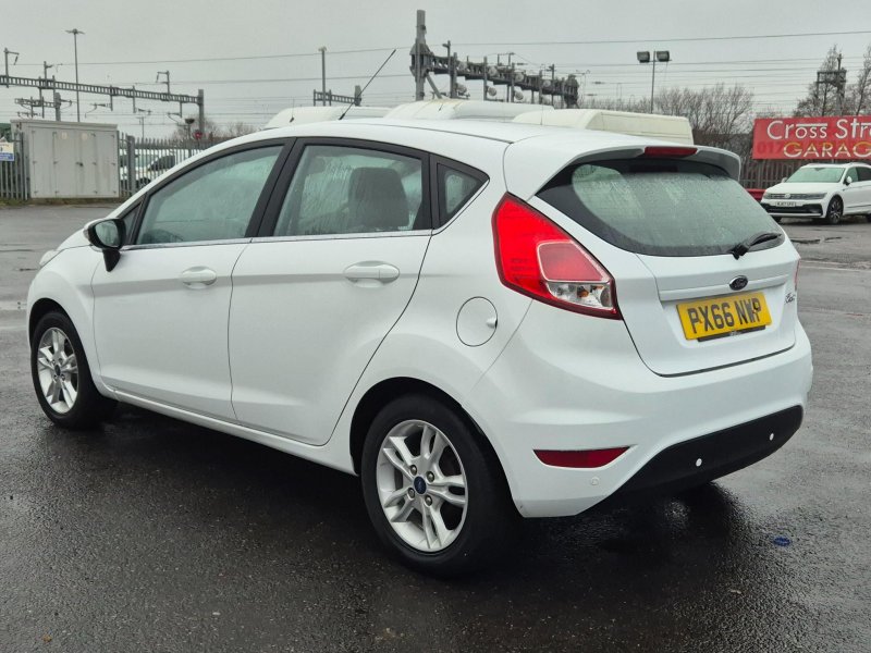 FORD FIESTA