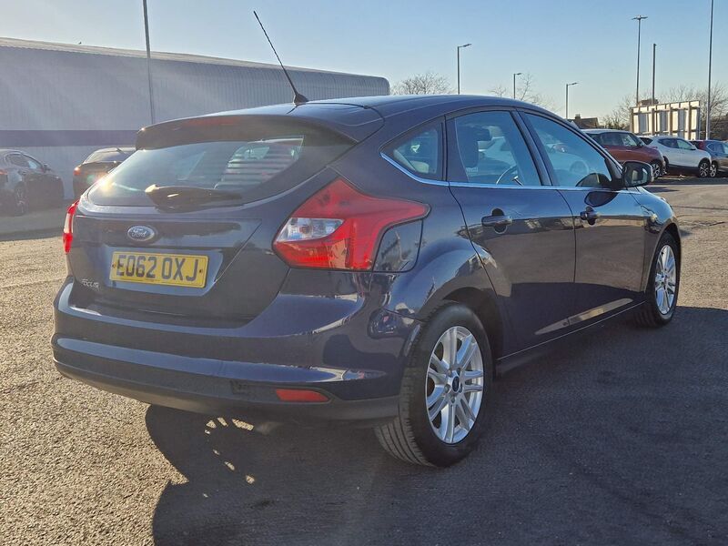 FORD FOCUS