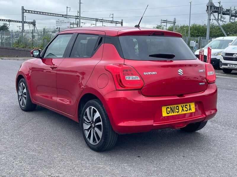 SUZUKI SWIFT