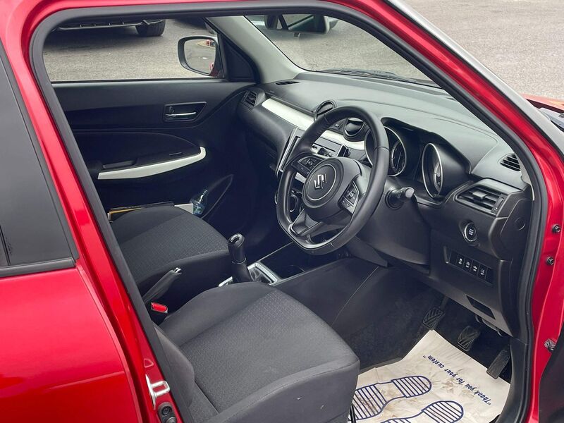 SUZUKI SWIFT