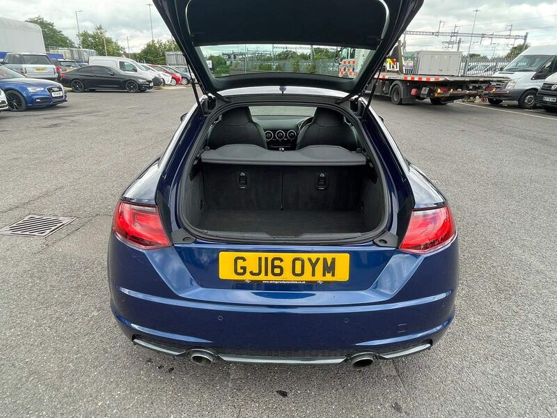 AUDI TT