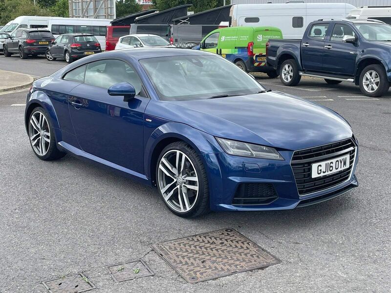 AUDI TT