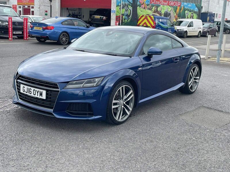 AUDI TT