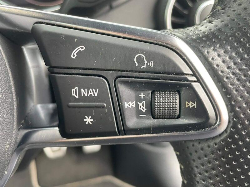 AUDI TT