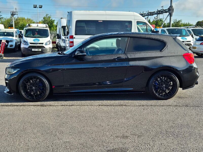 BMW 1 SERIES