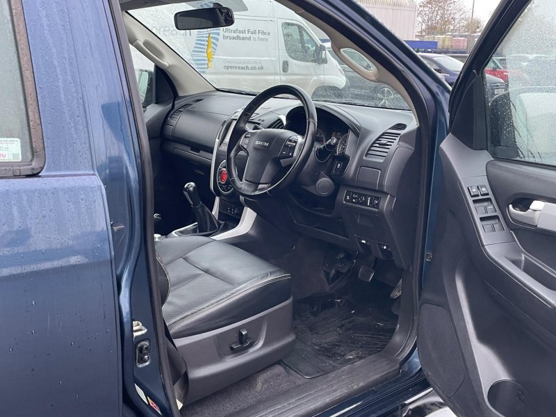 ISUZU D-MAX