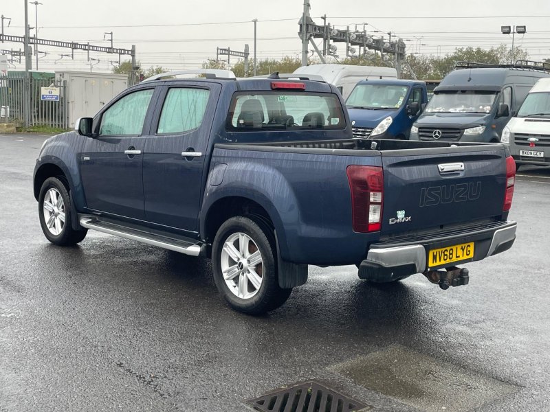 ISUZU D-MAX