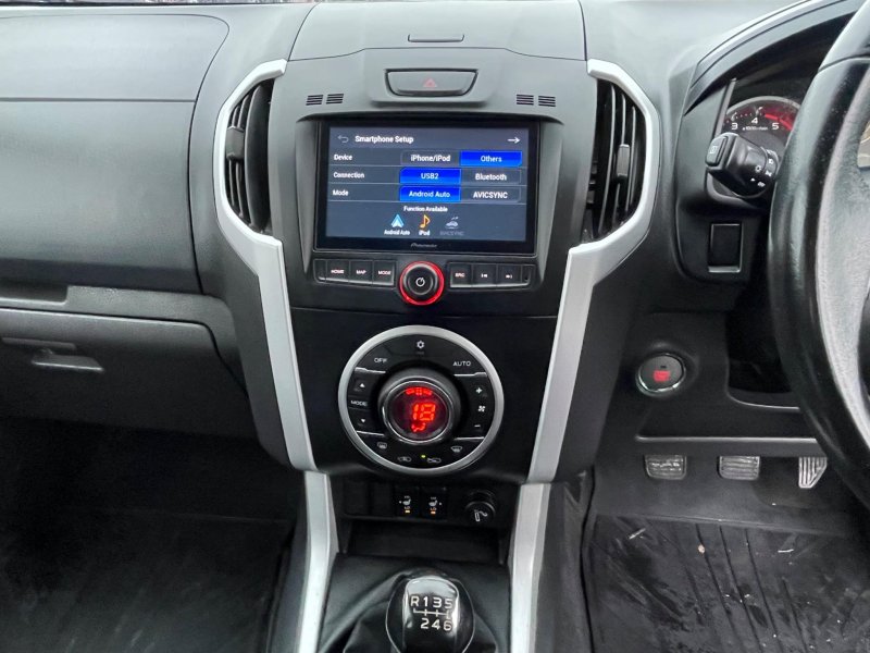 ISUZU D-MAX