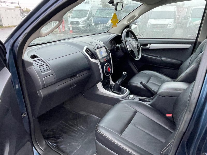 ISUZU D-MAX