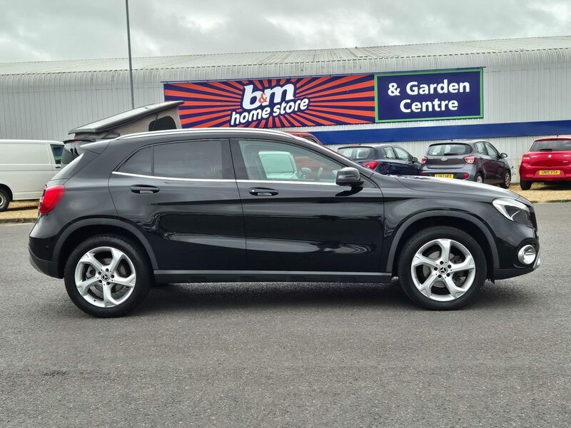 MERCEDES-BENZ GLA CLASS