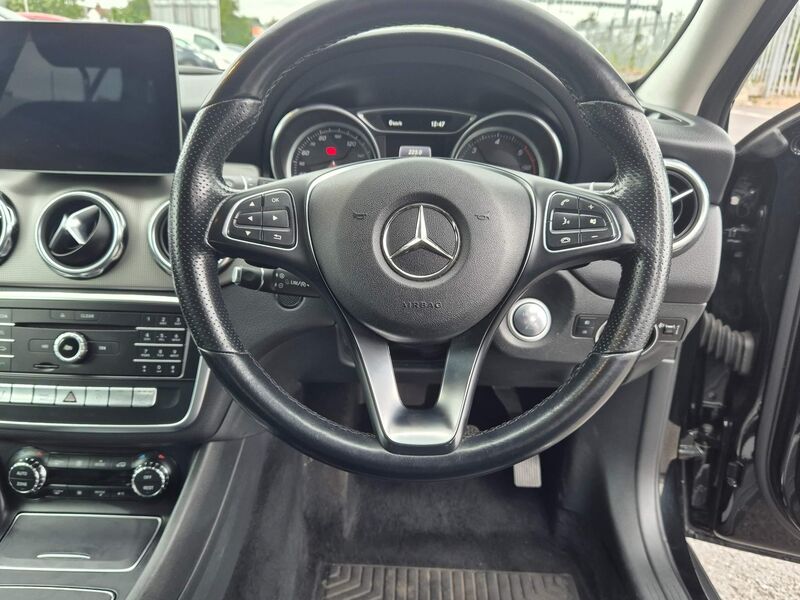 MERCEDES-BENZ GLA CLASS