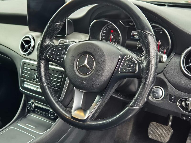 MERCEDES-BENZ GLA CLASS