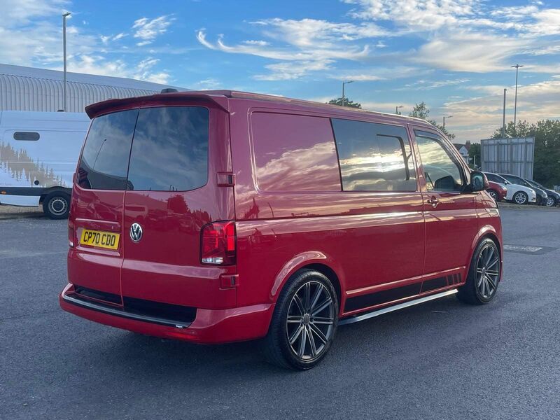 VOLKSWAGEN TRANSPORTER