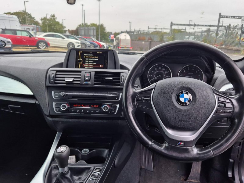 BMW 1 SERIES