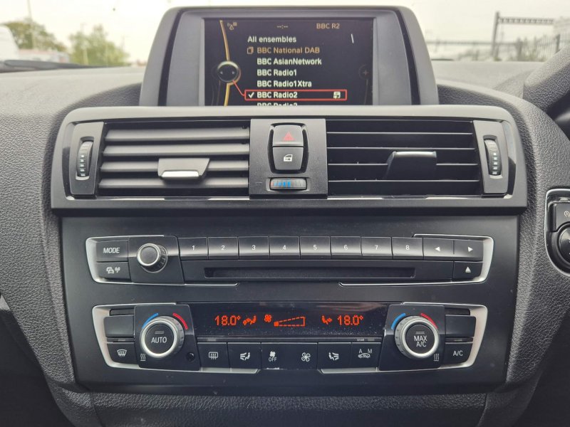 BMW 1 SERIES
