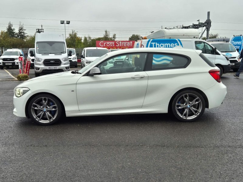 BMW 1 SERIES