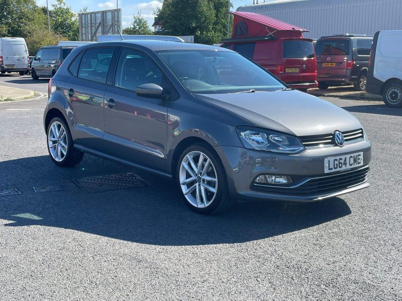 VOLKSWAGEN POLO