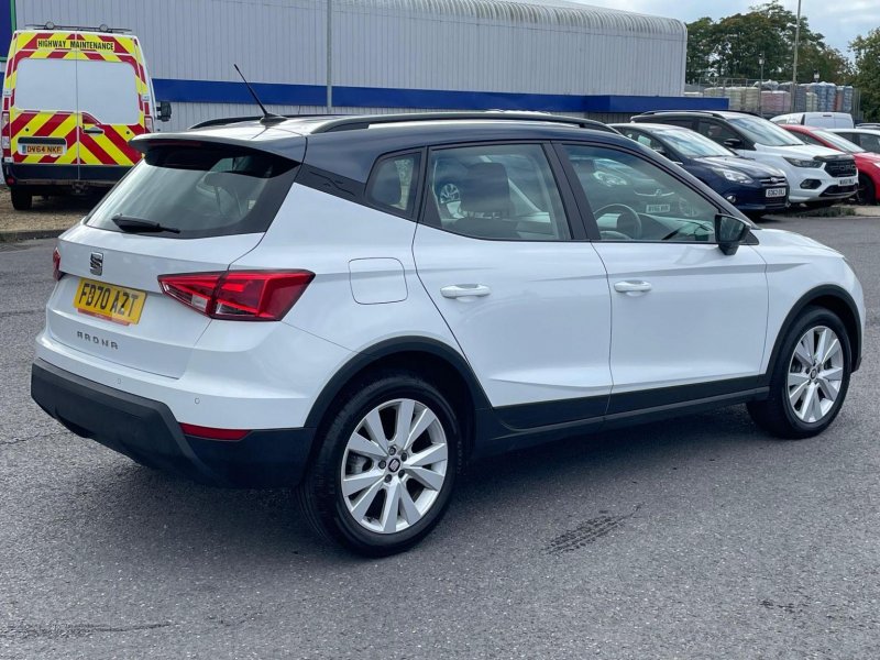 SEAT ARONA