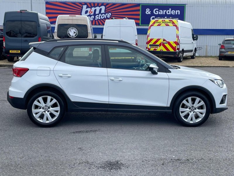SEAT ARONA