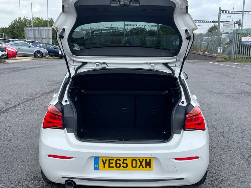 BMW 1 SERIES