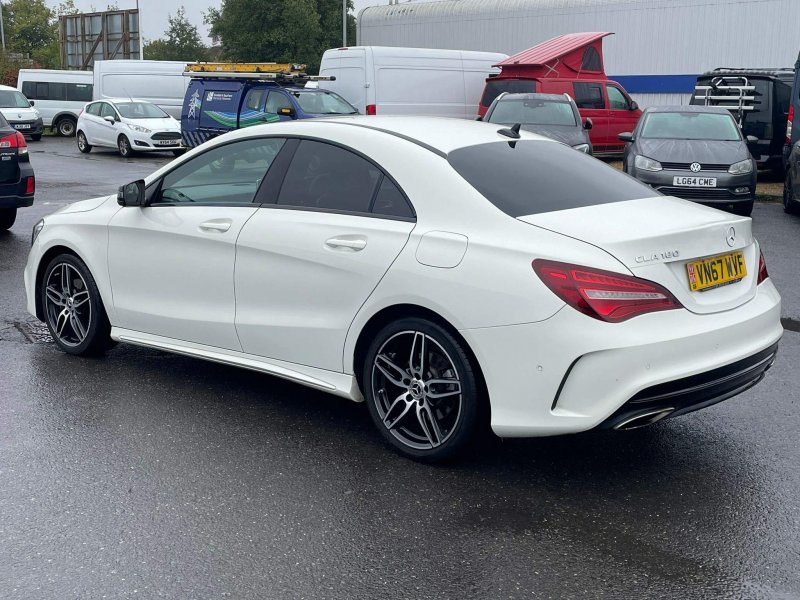 MERCEDES-BENZ CLA