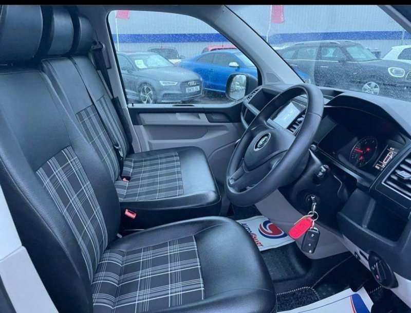 VOLKSWAGEN TRANSPORTER