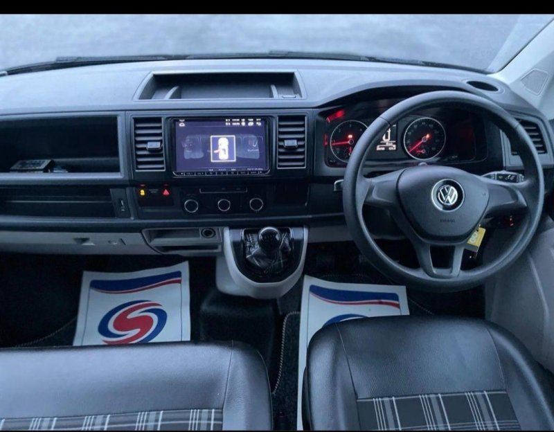 VOLKSWAGEN TRANSPORTER