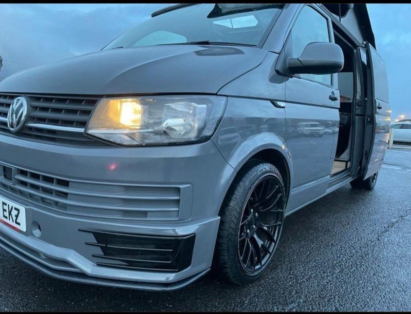 VOLKSWAGEN TRANSPORTER