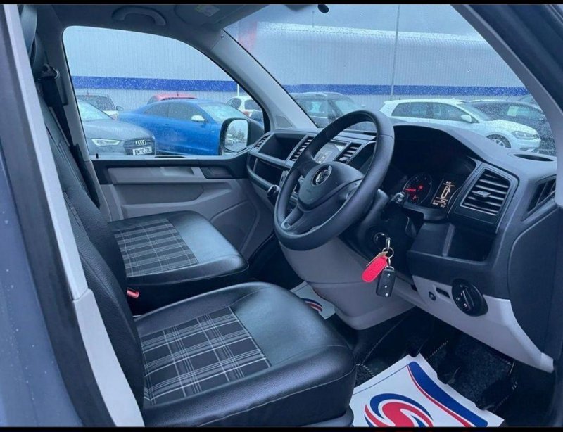 VOLKSWAGEN TRANSPORTER