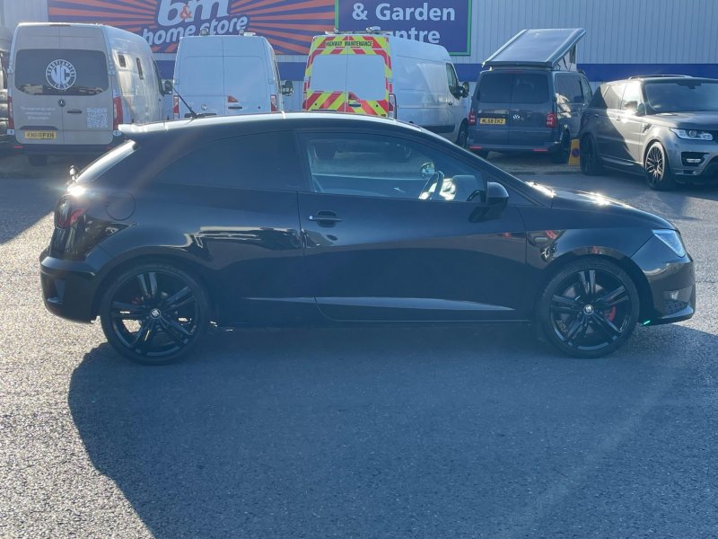 SEAT IBIZA