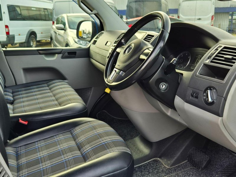 VOLKSWAGEN TRANSPORTER