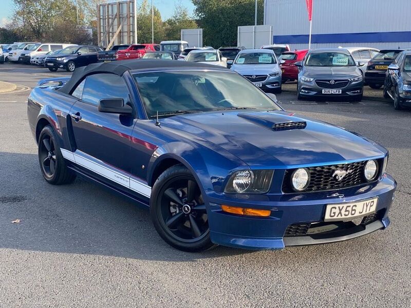 FORD MUSTANG