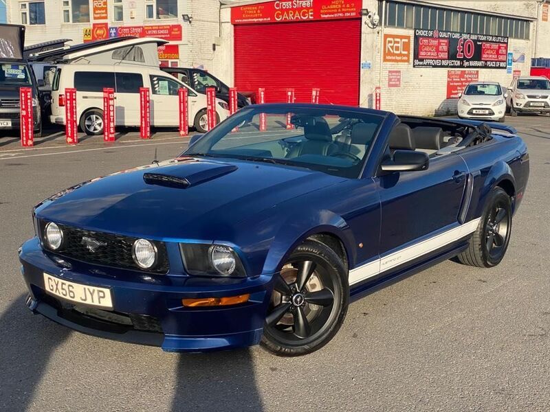 FORD MUSTANG